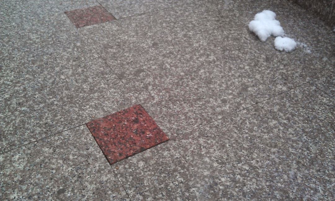 Piatra-n patru (RO, uimit)